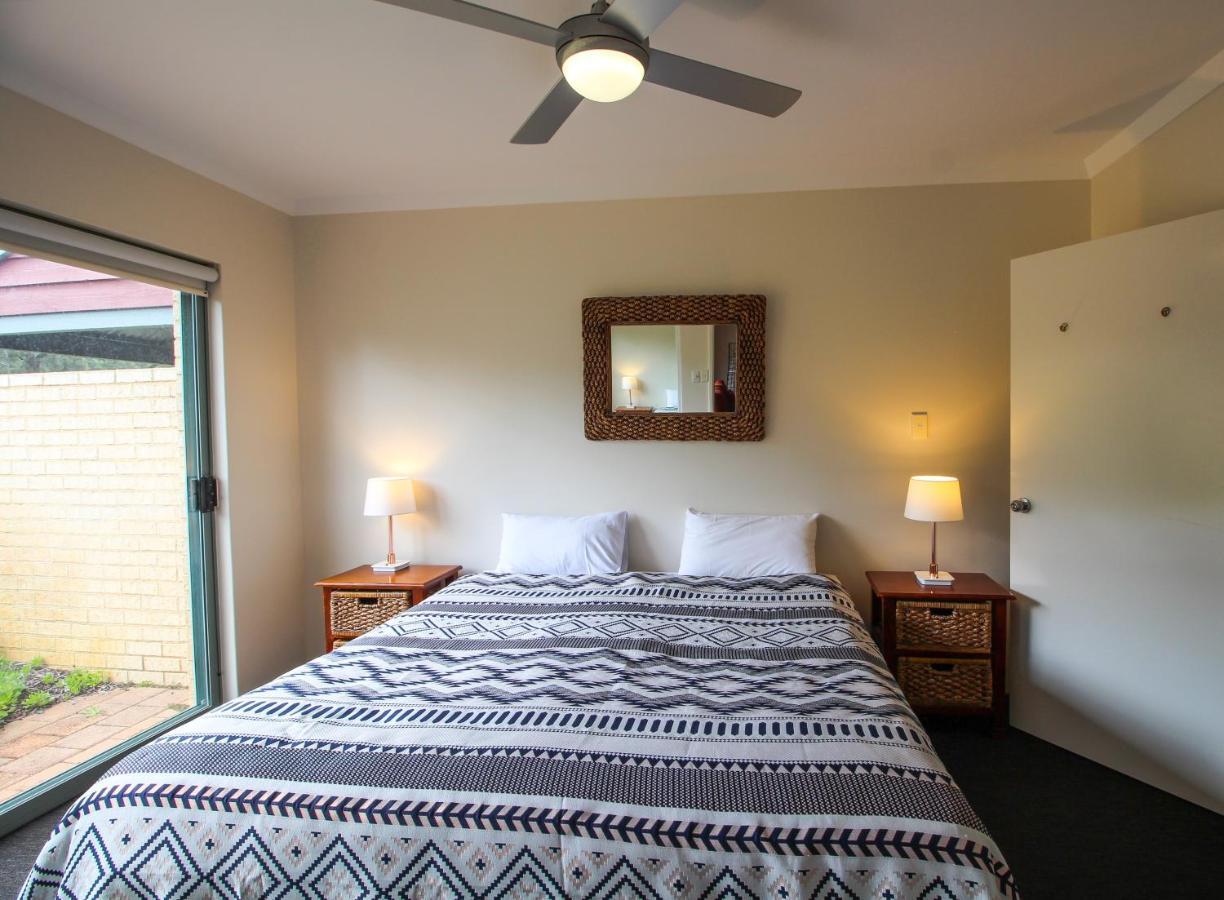 Bayshore Beachside Resort ดันส์โบโรห์ ภายนอก รูปภาพ